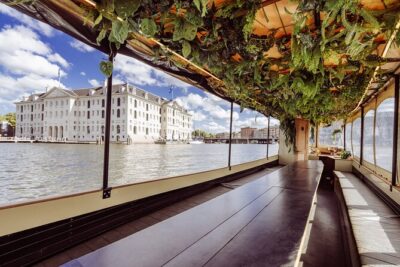 Small-Group Luxury Canal Cruise with Local Skipper - From charming historic canals to 17th-century canal houses
