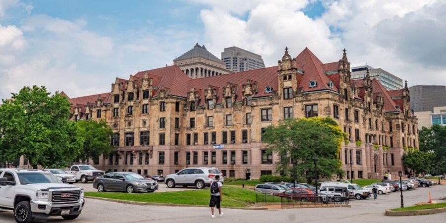 St. Louis: Guided Small Group City Tour with River Cruise - Gateway Arch National Park on foot: history you can actually walk through
