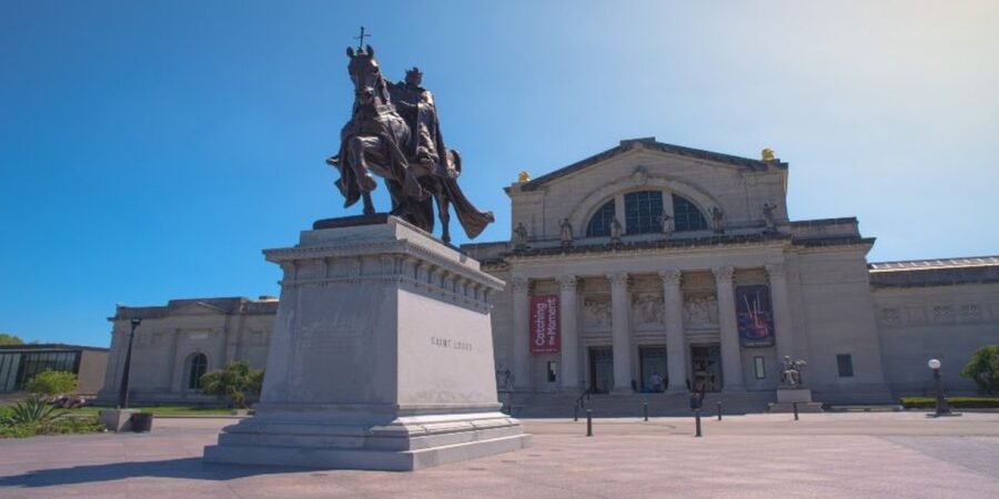 St. Louis: Guided Small Group City Tour with River Cruise - Mississippi River cruise: the city skyline from the water