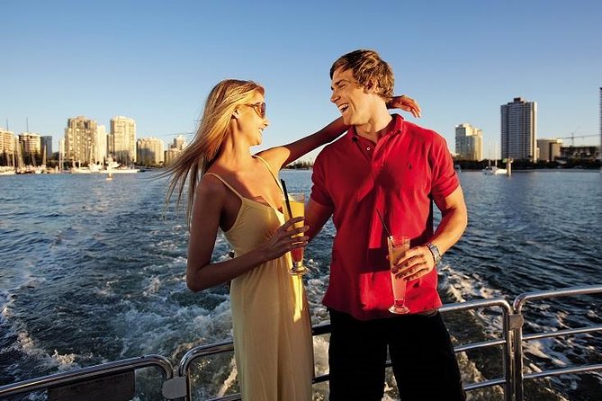Surfers Paradise: Sightseeing Sunset River Cruise - What You See: Million-Dollar Homes and Yachts Up Close