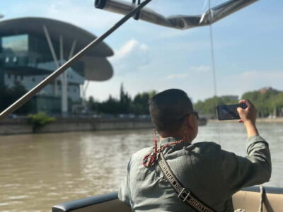 Tbilisi: River Sightseeing Boat Ride with Welcome Drink - Meeting Up at Cruise In Tbilisi and Getting Checked In Fast