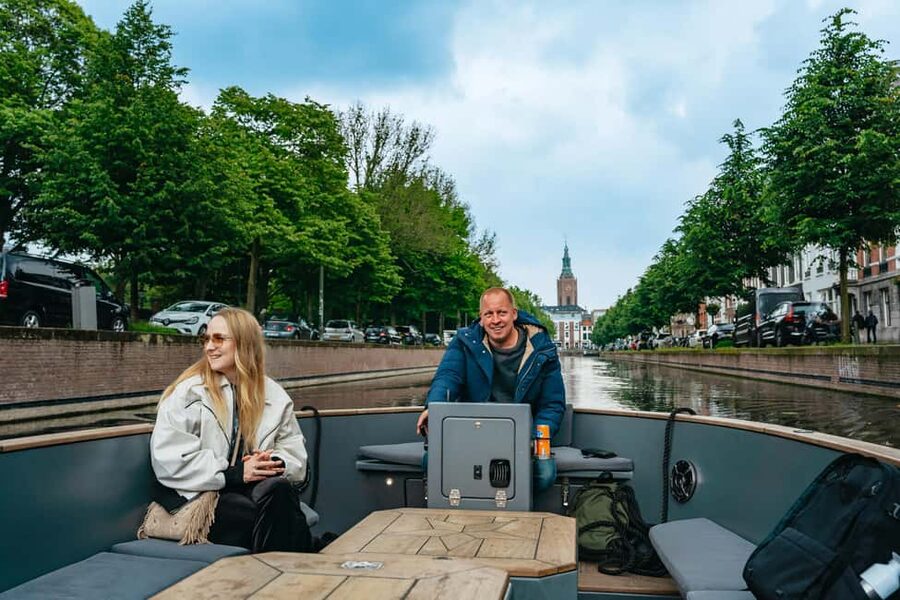 The Hague: Canal Cruise with music from local artists - Key highlights at a glance