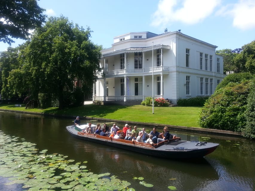 The Hague: City Canal Cruise - Posh-to-modest neighborhoods: reading the city’s social geography