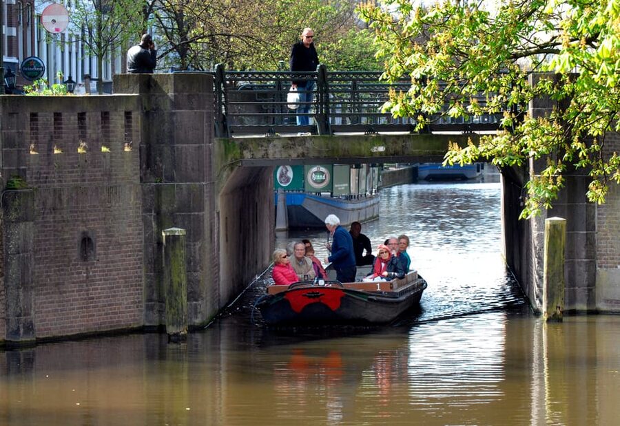 The Hague: City Canal Cruise - Comfort, weather, and those low bridges