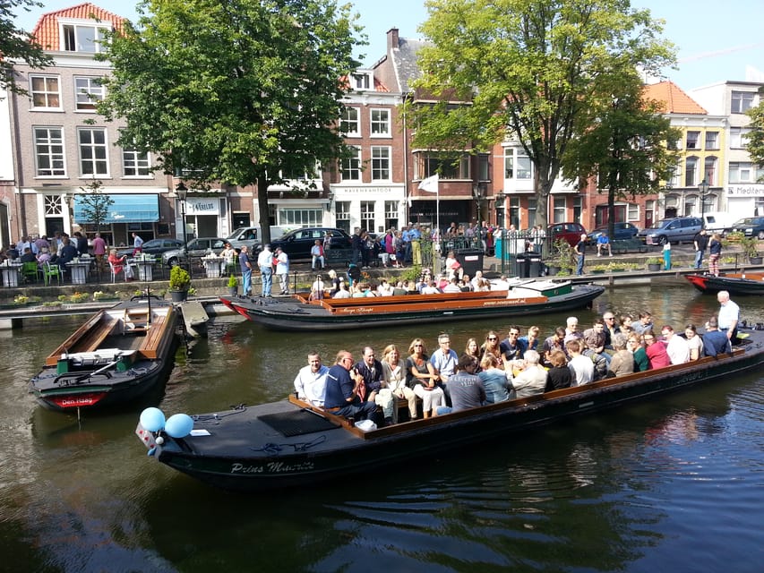 The Hague: City Canal Cruise - Small group size and why it changes the experience