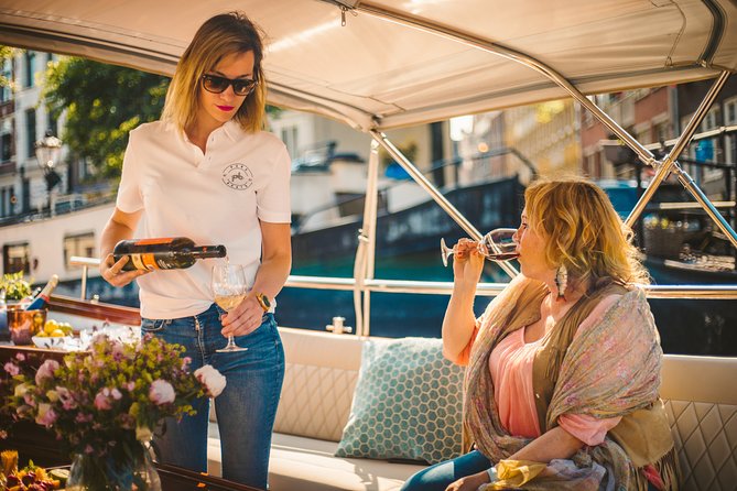 The Ultimate Amsterdam Canal Cruise - 2hr - Small Group with Drinks & Snacks - What to expect during each phase of the cruise