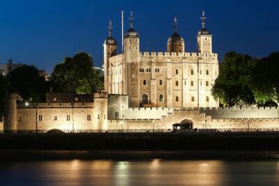 Tower of London Tickets with Thames River Cruise Ride - Pacing Your 3-Hour Plan: 2 Hours in the Tower, 1 Hour on the Water