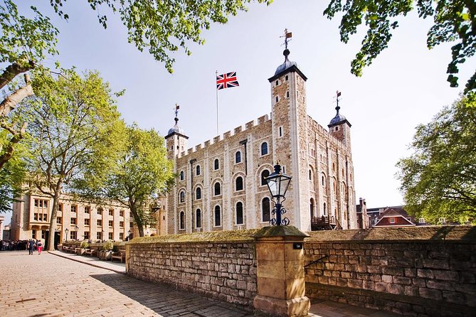 Tower of London with London Hop-On Hop-Off Tour and River Cruise - Tower of London with Crown Jewels: what to expect and how to pace it