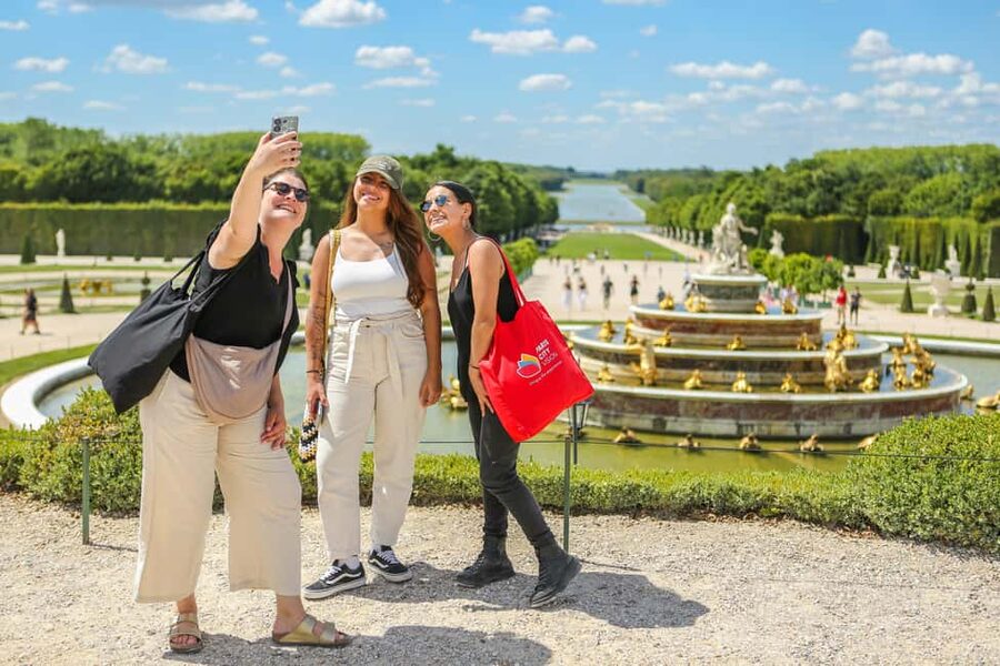 Versailles Palace and Gardens Entry with Seine river Cruise - Ticket email timing and the real-world risk of barcode problems