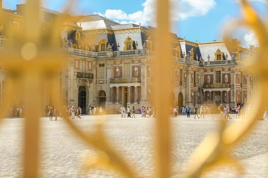 Versailles Palace and Gardens Entry with Seine river Cruise - Meeting point at Château de Versailles (Entrance A) and how the day starts