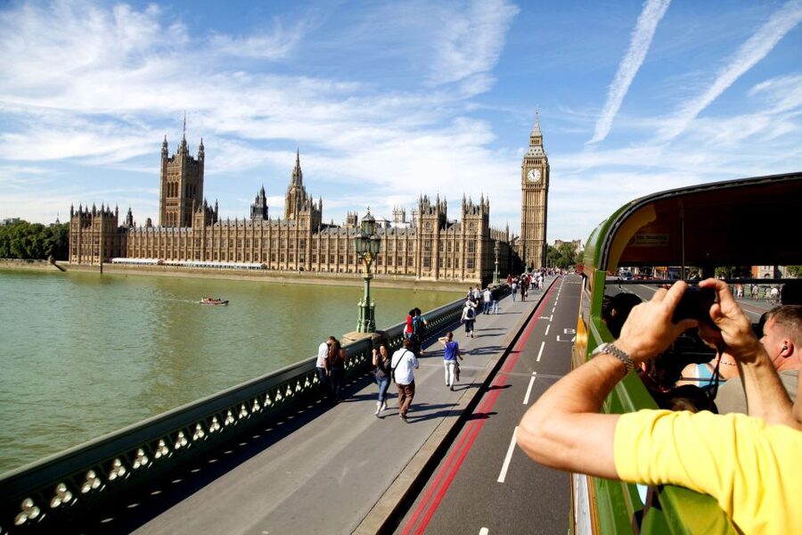 Vintage Double Decker Bus Tour & Thames River Cruise - What to bring (and what can throw off your day)