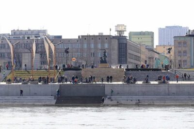 Warsaw: Vistula River Cruise with Your Music & City Views - The 55-Minute Route: Short Time, Big Views