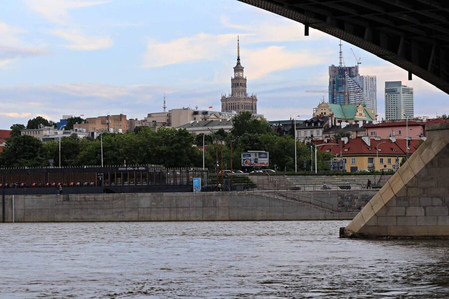 Warsaw: Vistula River Cruise with Your Music & City Views - Mermaid Legends and the Vistula Boulevards From the Water