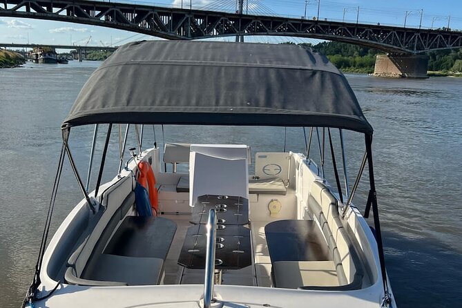 Warsaw: Vistula River Cruise with Your Music & City Views - Natura 2000 on the Vistula: Wildlife Spotting, With Realistic Expectations