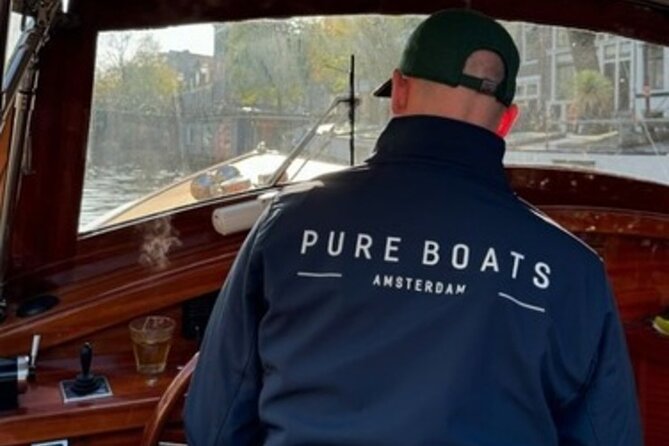 Winter Canal Cruise in Amsterdam - The Guide Moment: Stories You Can Actually Use