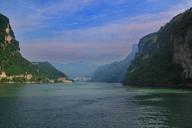 Yangtze River Cruise from Yichang to Chongqing Upstream in 5 Days 4 Nights - Day 3: Wu Gorge + Lesser Three Gorges/Shennong Stream, then Qutang Gorge