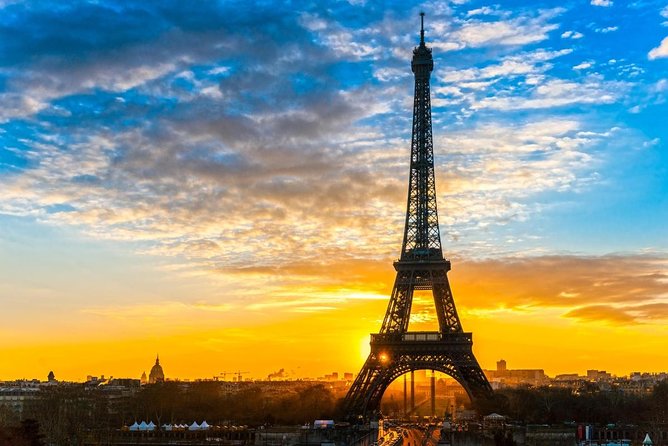 Your Private boat Captain Guide Explore Historical Paris - A Private Seine Cruise That Feels Like a Shortcut to Paris